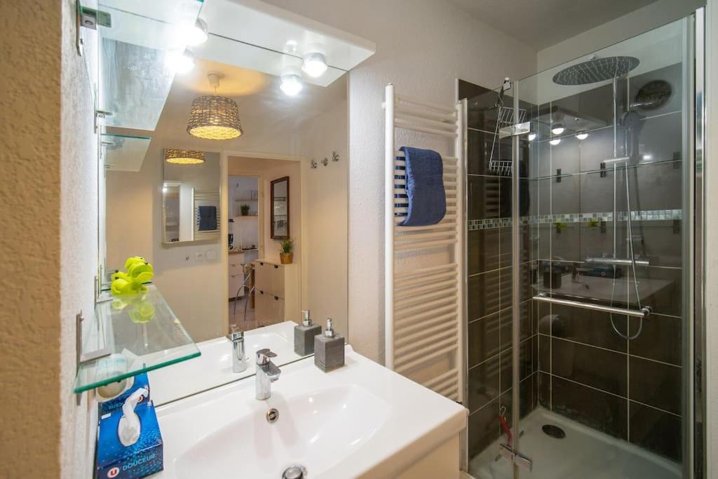 Fully Equipped Apartment With Terrace Sleeps 4 Marseille Eksteriør billede